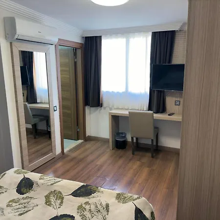 Mandalin Hotel *